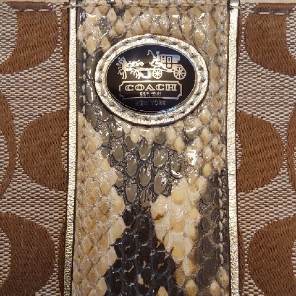 Coach Limited Edition Signature Collection Python Canvas Wrislet - Picture 2 of 11